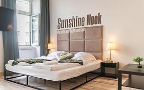 Friendly 2Br Apt-Near U6 Station Am Schoepfwerk